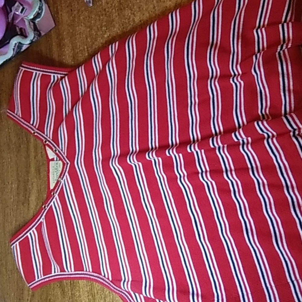 White and black stripped red tank top that's V- neck